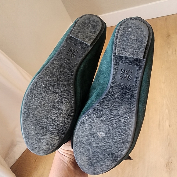 Simply Vera Vera Wang green flats with black bow size 8.5 women's - Picture 3 of 3